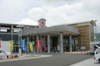 奈半利駅舎　外観１