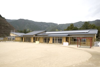 興津保育所・デイサービスセンターさくら貝　外観
